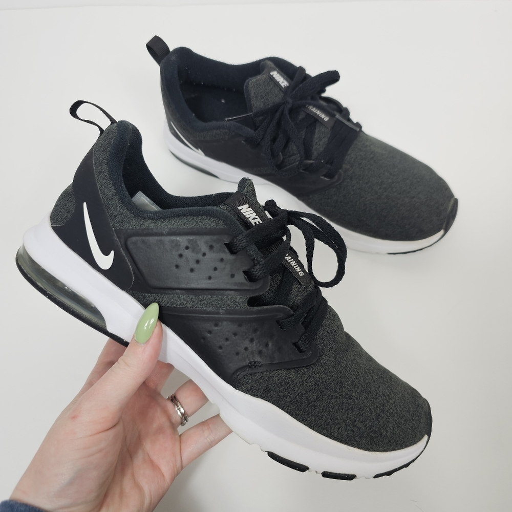 Nike Air Bella TR Black Sneakers 7.5